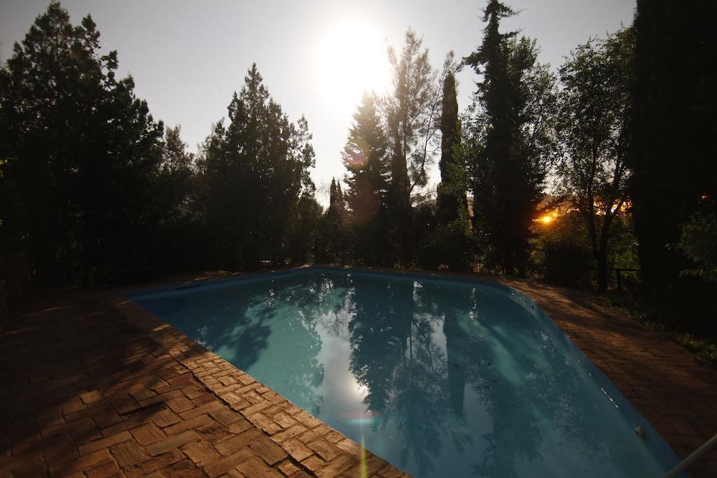 Cortijo El Berrocal Casa de hóspedes Cazalla de la Sierra Exterior foto